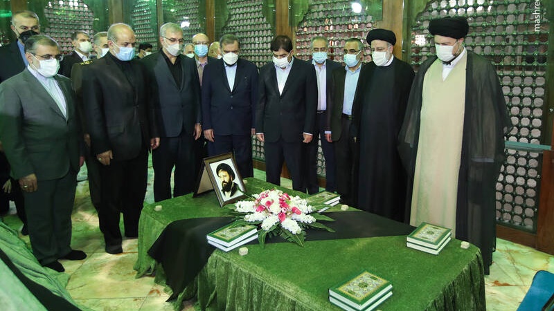 Oggi, Raisi al mausoleo dell'Imam Khomeini