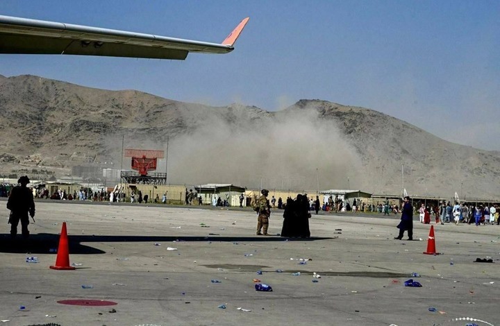 مقتل أكثر من 90 شخصاً بينهم 13 جندياً أميركيّاً في تفجيرات كابول