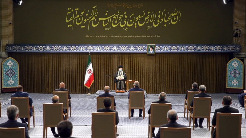 Kabinet Baru Iran Sowan ke Rahbar