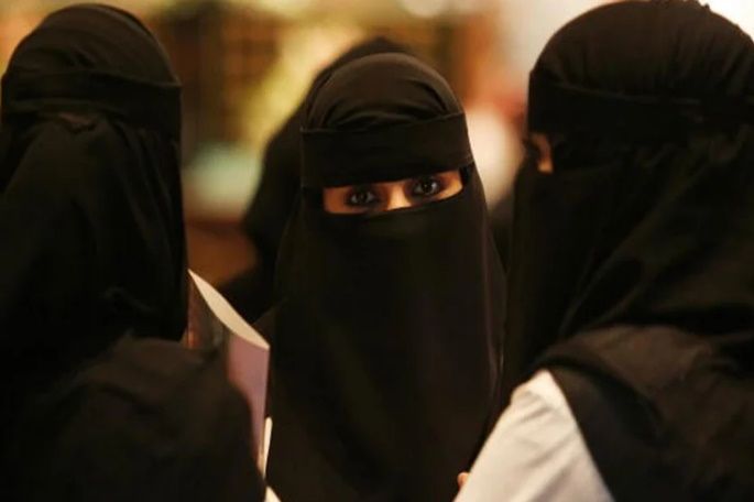 صحيفة بريطانية: الإصلاحات التي يقوم بها ابن سلمان ليست سوى مجرد دعاية