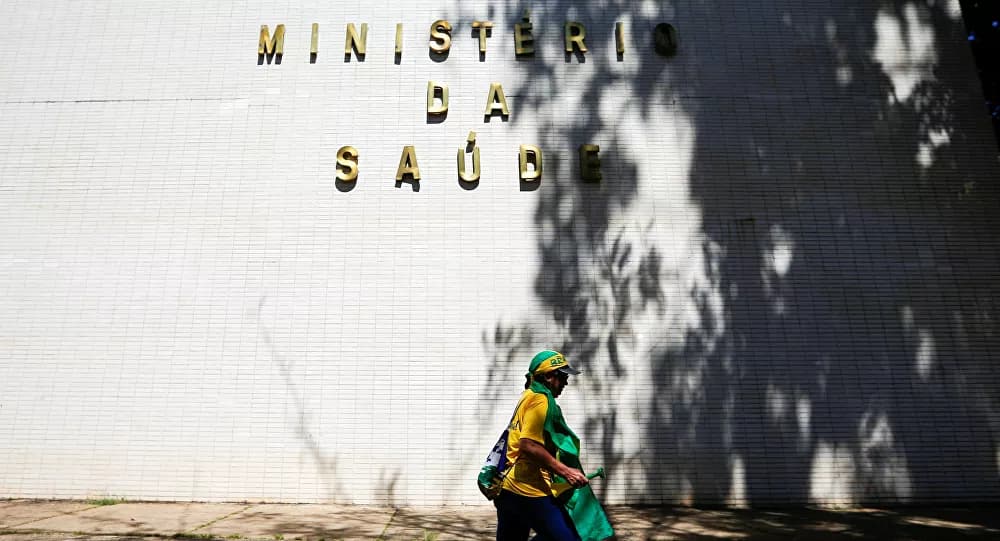 Governo ocultou do MPF compra de máscaras por metade do preço no começo da pandemia
