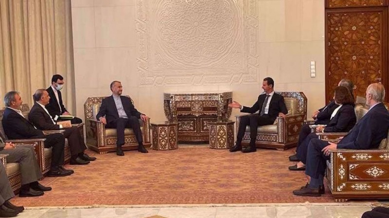 Irans Außenminister besucht Syrien und trifft Präsident Assad