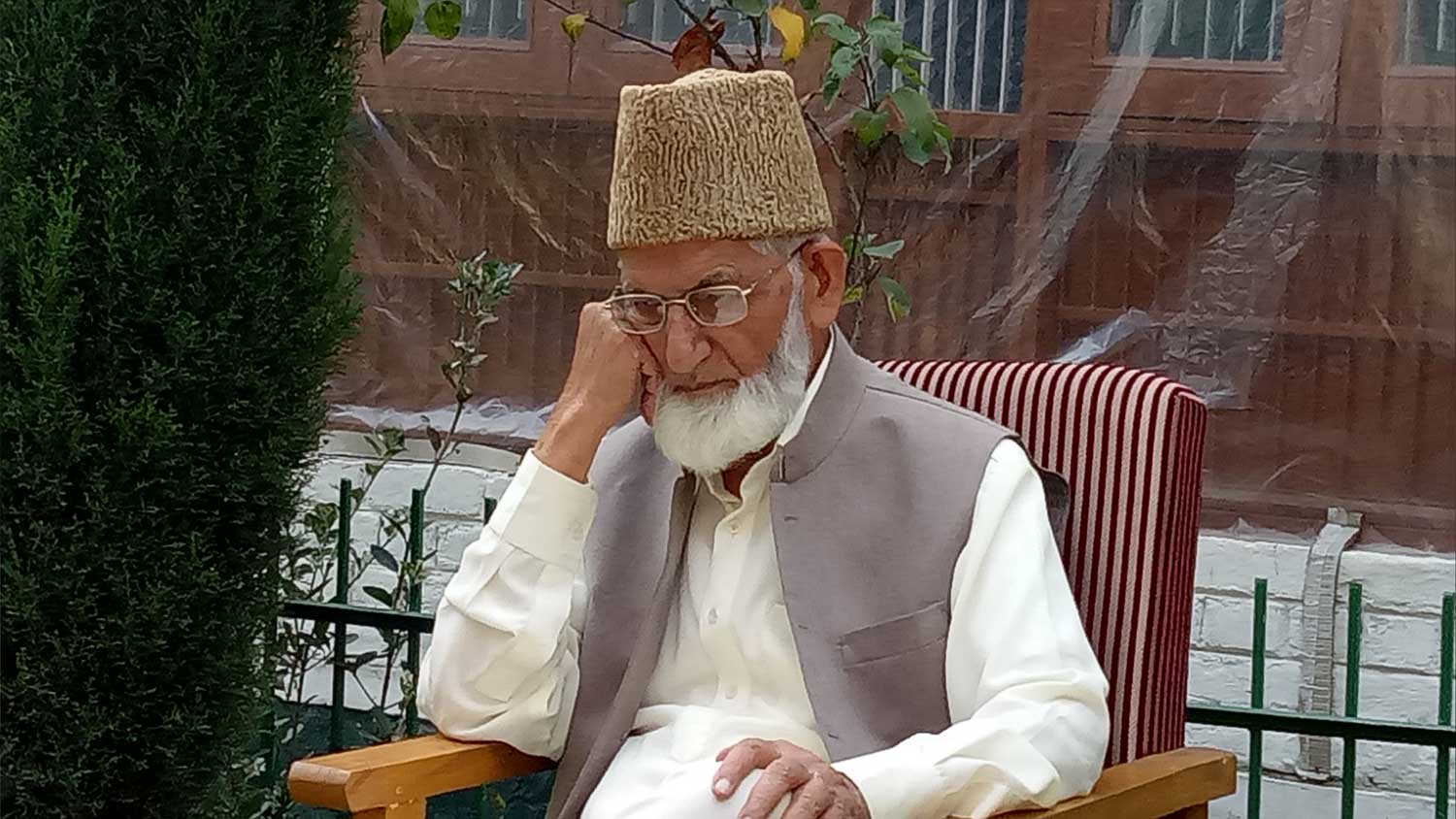 کشمیر کے معروف حریت رہنما سید علی گیلانی کا انتقال