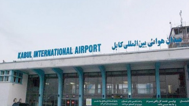 アフガン首都の空港閉鎖が継続