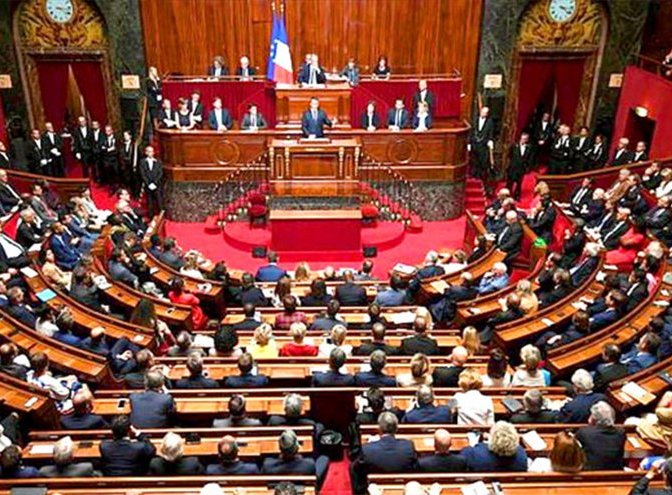 برلمانيون يحثون وزير الخارجية على توضيح موقف فرنسا من انتهاكات حقوق الإنسان بالبحرين