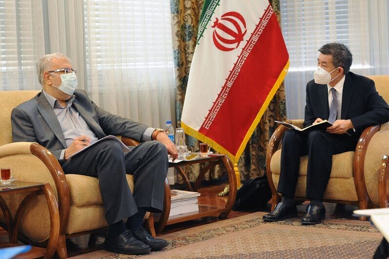 ایران اور چین کی تیل کے شعبے میں تعاون بڑھانے پر بات چیت