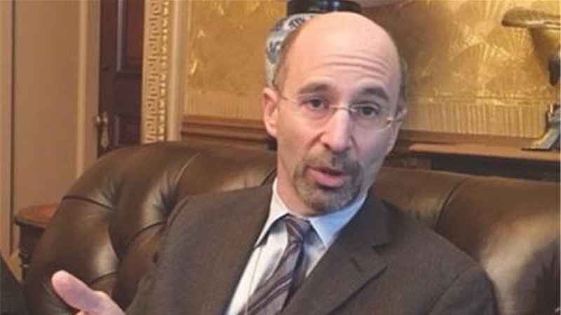 罗伯特·马里与最极端的反伊朗政客进行磋商