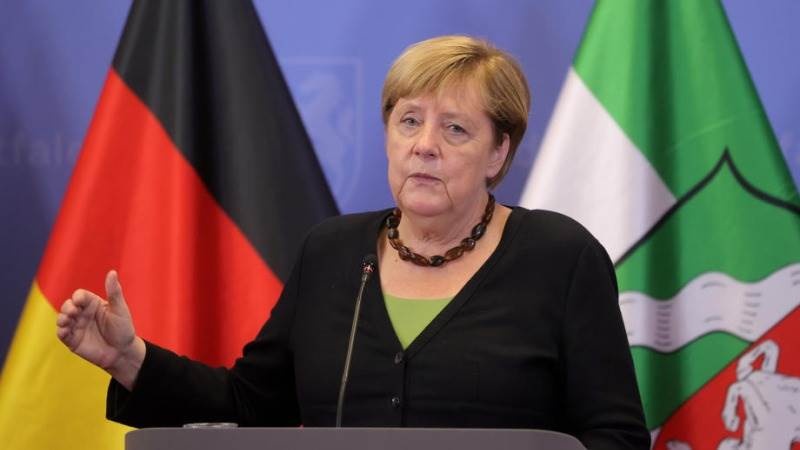 Merkel fordert Gespräche mit Taliban über weitere Evakuierungen
