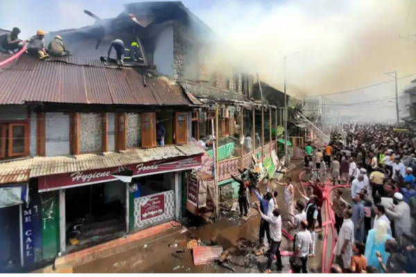 Fire damages mosque, other structures in Srinagar, Kashmir