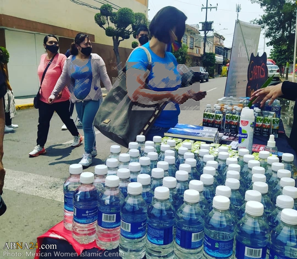 Photos: Distribution of donuts, water to passerby in the name of Imam Hussain in month of Muharram in Mexico  