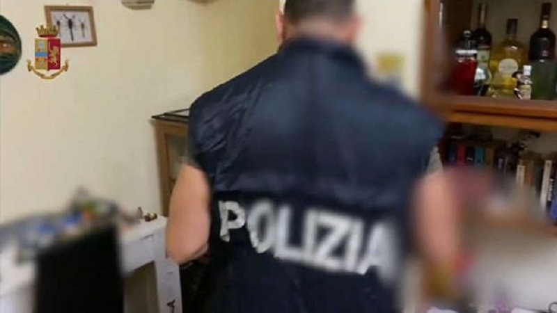 Italia, blitz della polizia contro militanti No-Vax