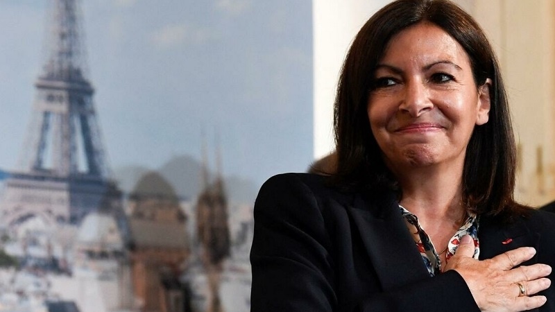 Francia, la sindaca di Parigi annuncia candidatura all'Eliseo
