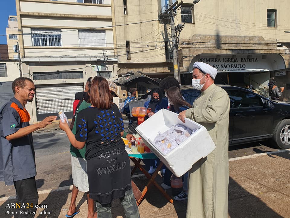 Photos: Brazilian Shia cleric 'Sheikh Rodrigo Jalloul' distributes snacks and juice to needy people during Muharram in Sao Paulo 