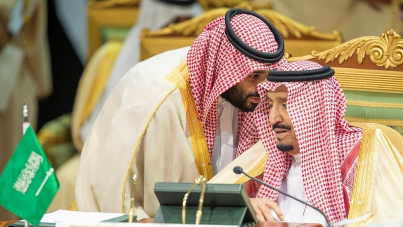 سعودی عرب میں اعلیٰ سرکاری عہدیداروں کی برطرفیاں