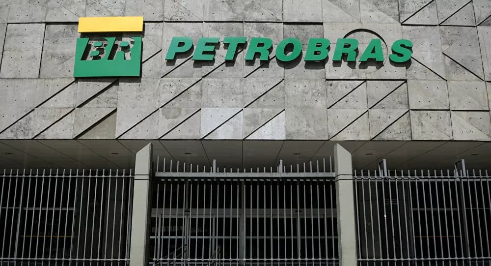 Presidente da Petrobras diz que nem todo reajuste de combustível é culpa da estatal e cita tributos