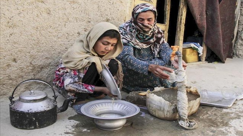 پاکستان کا دنیا سے افغانستان کی مدد کرنے کا مطالبہ