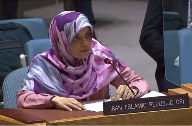 Iranian diplomat stresses providing humanitarian aid in Syria
