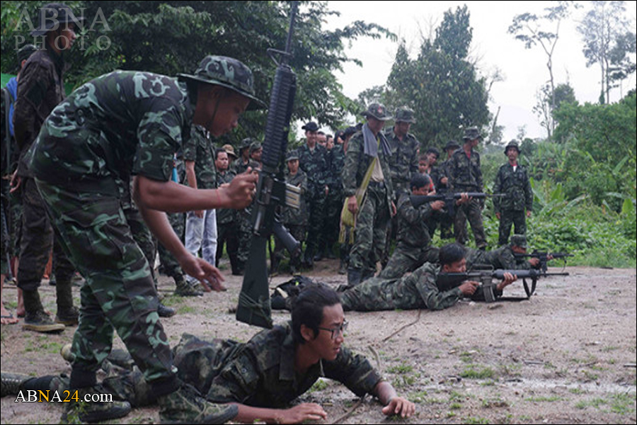 ဖက္ဆစ္ စစ္တပ္ကို ေတာ္လွန္ ရန္ စစ္သင္တန္း တက္ေနသည့္ PDF လူငယ္မ်ား အပိုင္း (၁)