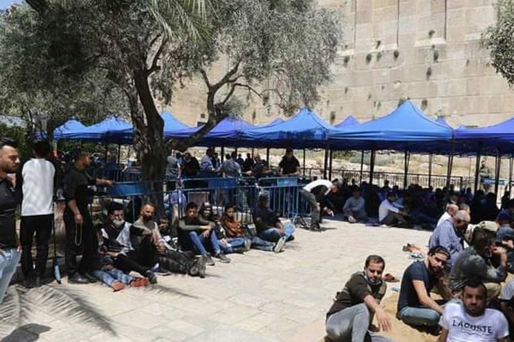 Les forces d’occupation ferment la mosquée Ibrahim