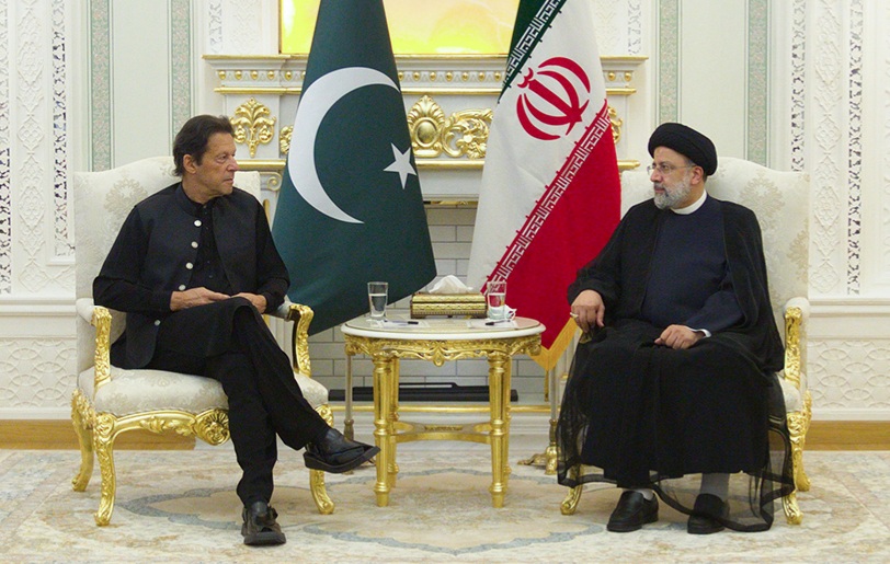 Iran, Pakistan Presidents confer on forming inclusive Afghan govt.