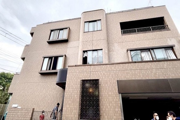 New Tokyo mosque hosts Friday prayers for first time