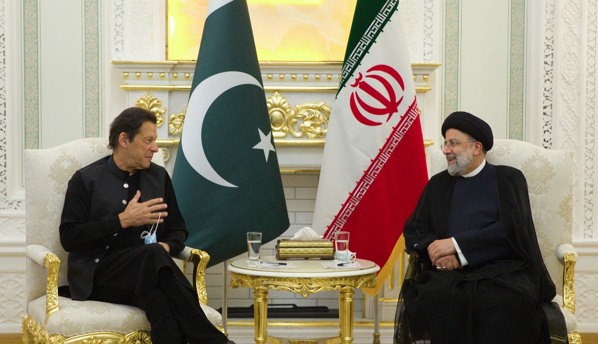 President Imran Khan thanks Imam Khamenei for support Pakistan's stand regarding Kashmir