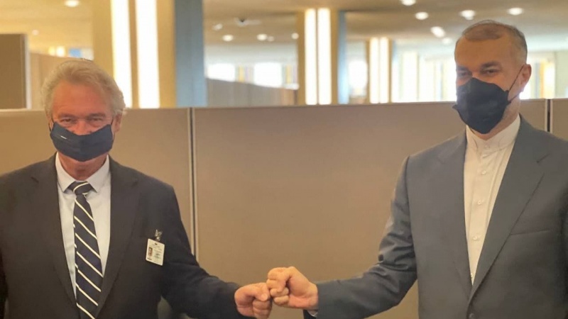 伊朗外长与卢森堡外长会晤