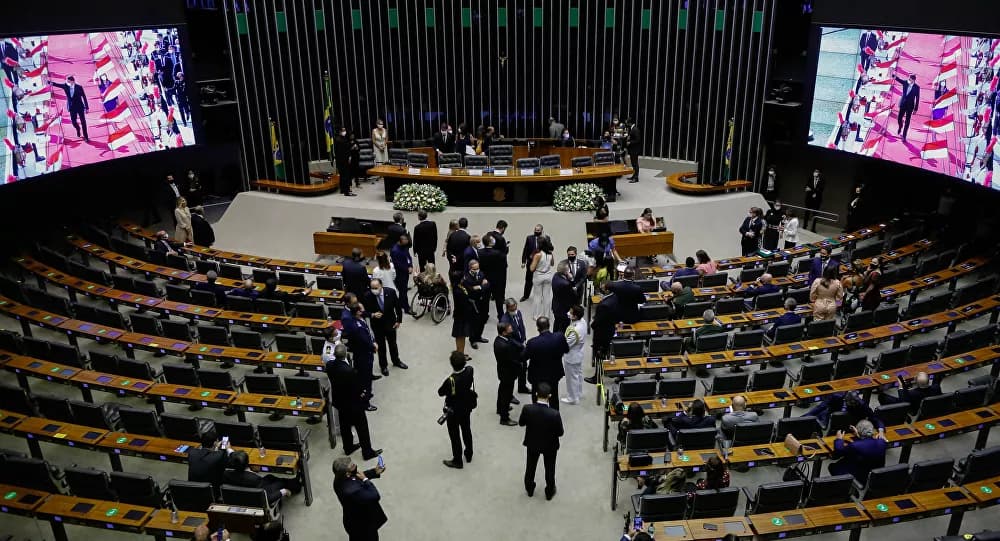 CCJ do Senado aprova reforma eleitoral sem coligações partidárias