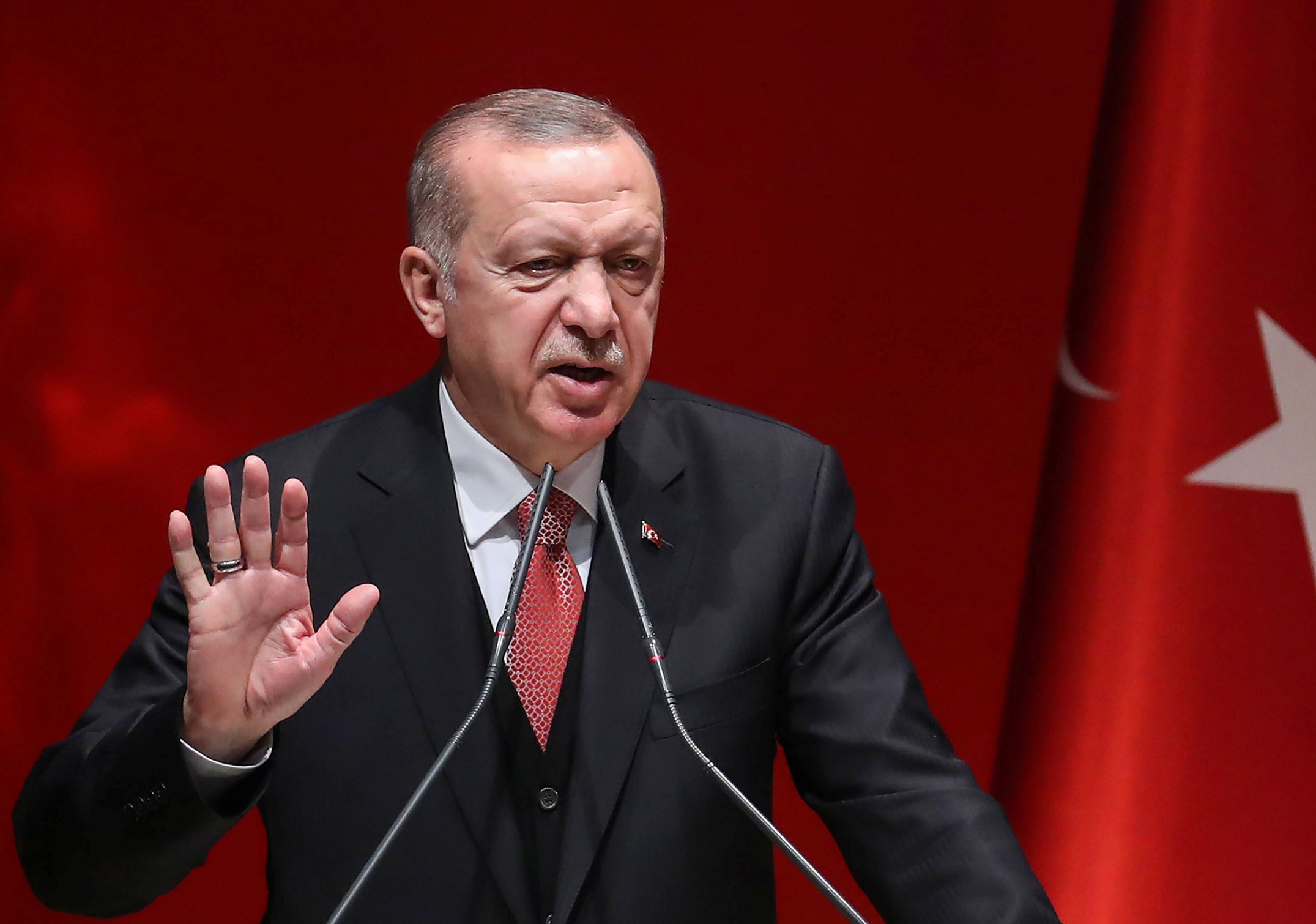 أردوغان لبايدن: لن نقبل الإملاءات بشأن حيازة "إس-400"
