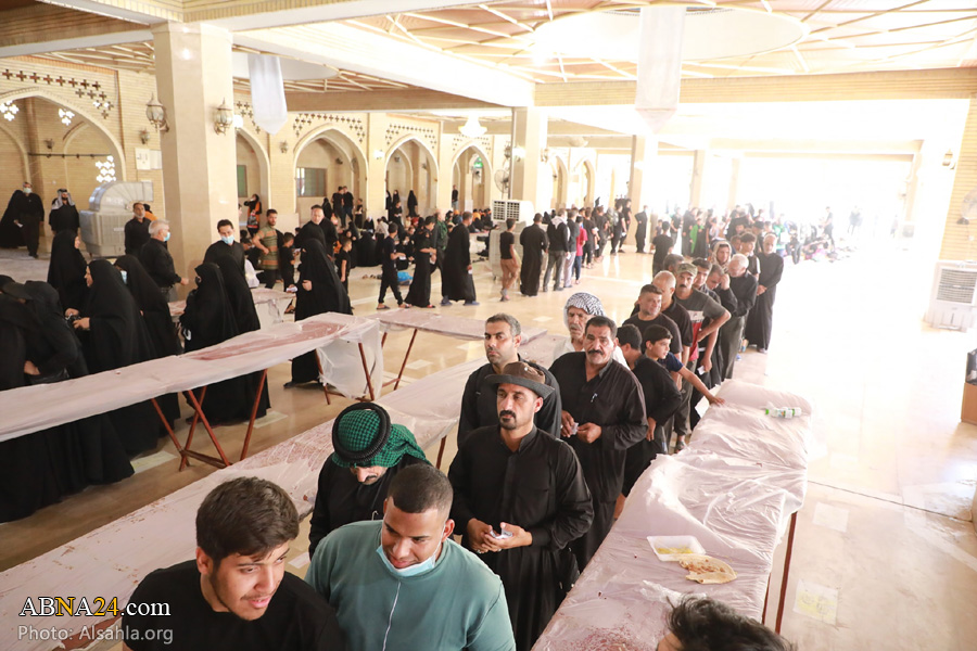 تقرير مصور/ مضيف مسجد السهلة يخدم زوار أربعينية الامام الحسين (ع)