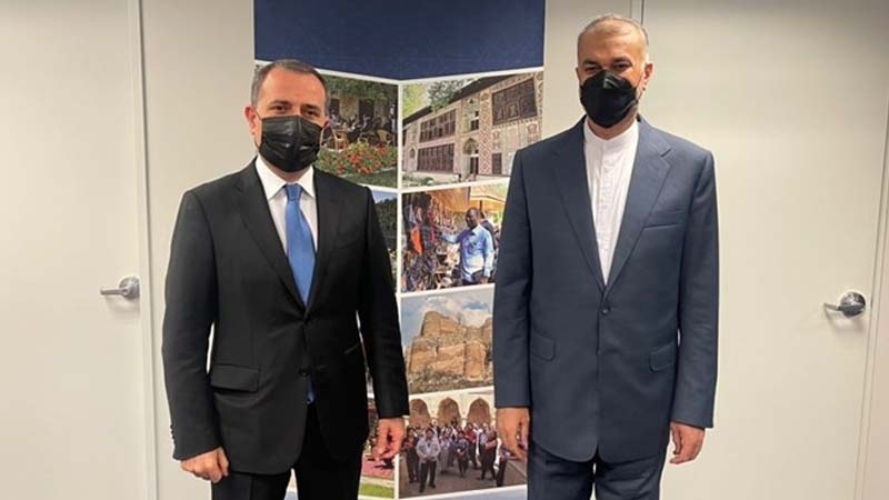 Һ. Әмир Абдуллаһијан Ҹ. Бајрамовла мәшвәрәт едиб
