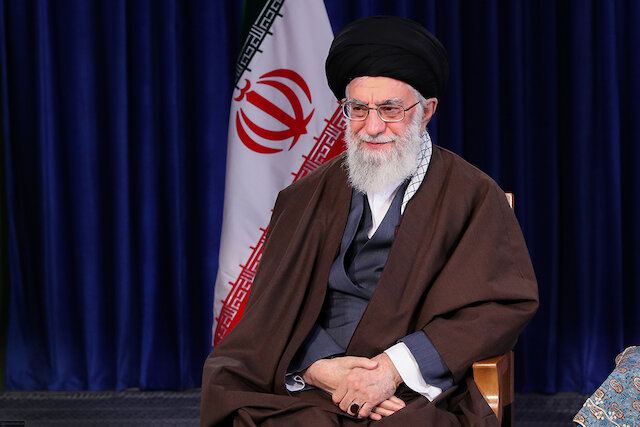 Message de l'imam Khamenei à l'assemblée des « Trois mille narrateurs du message du sacrifice »