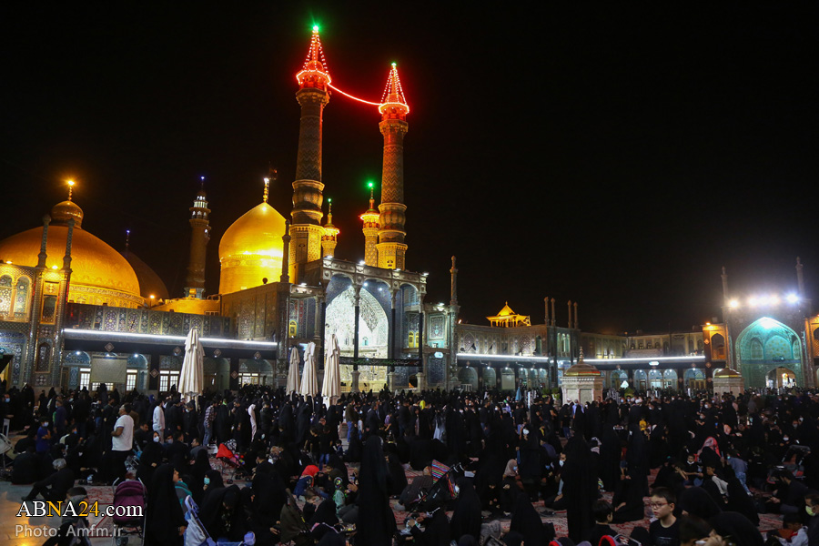 تقرير مصور/ مجلس عزاء حسيني ليلة أربعينية الامام الحسين (ع) في حرم السيدة المعصومة (ع)