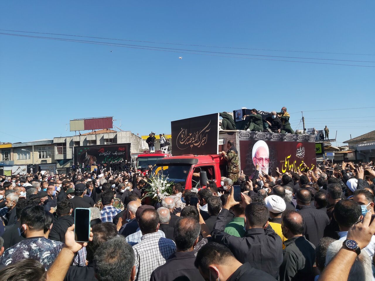 تشييع مهيب لجثمان العلامة العارف "حسن زادة آملي"