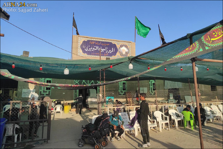 Photos : Moukeb de l'ayatollah Mirza Javad Tabrizi sur la route de Najaf à Karbala