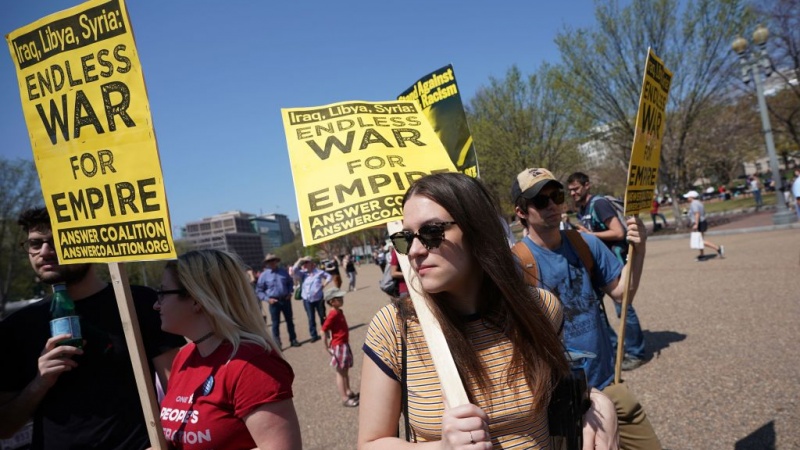 米国民の大半が軍事介入の削減を希望　世論調査で判明