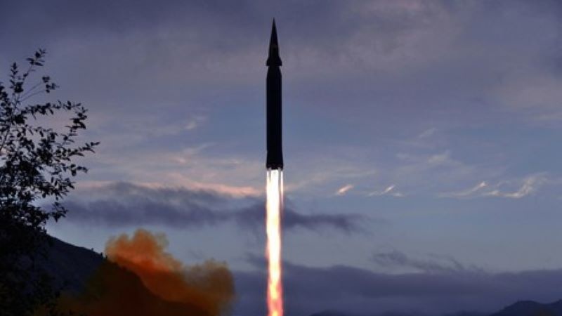 北朝鮮が、新型極超音速ミサイル「火星８」を試射