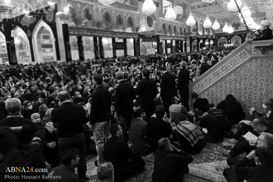  “Ceremonia de luto de los iraníes en el Santuario del Imam Hussain (P) en el día 19 de Safar”