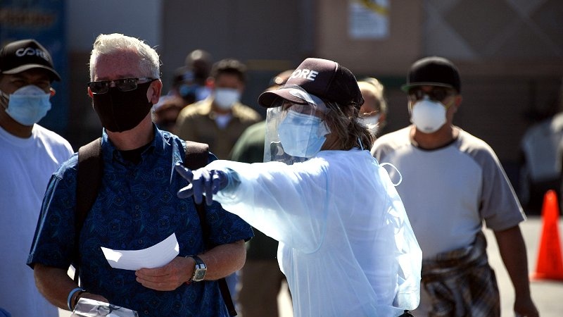 ジョンズ・ホプキンズ大「米でコロナ感染者数の2500人が死亡、犠牲者数が70万人に到達」
