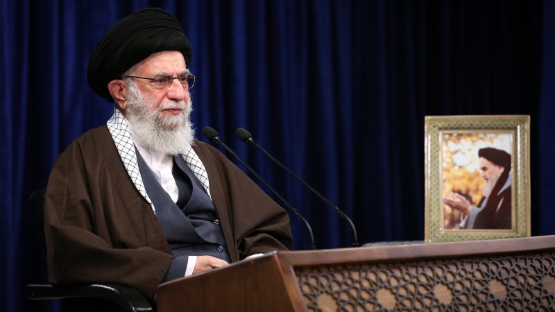 Imam Khamenei : bouclier défensif des forces armées contre les dures menaces des ennemis