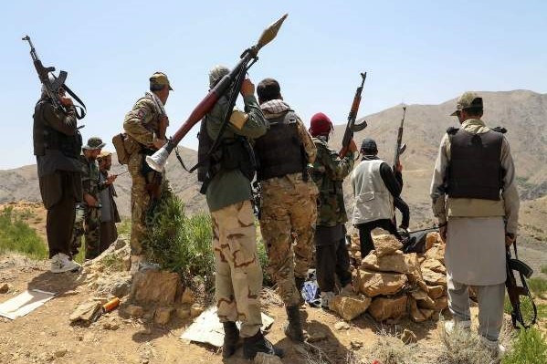 Les talibans attaquent une cachette de Daech dans la province afghane de Parwan
