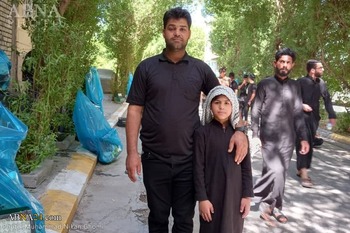 Warga Irak Tegaskan Pelayanan pada Peziarah Arbain karena Kecintaan pada Imam Husain as