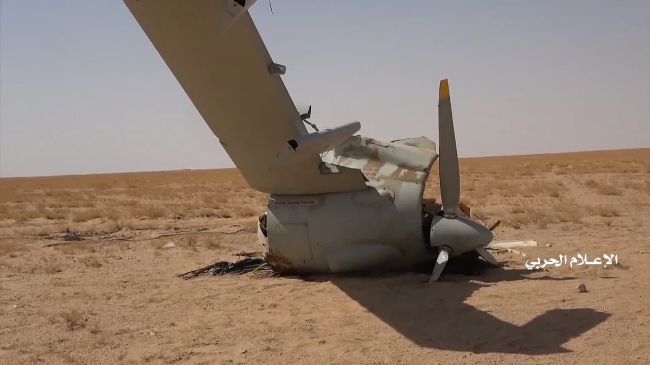 الدفاعات الجوية تسقط طائرة تجسسية مقاتلة للعدوان في مأرب 
