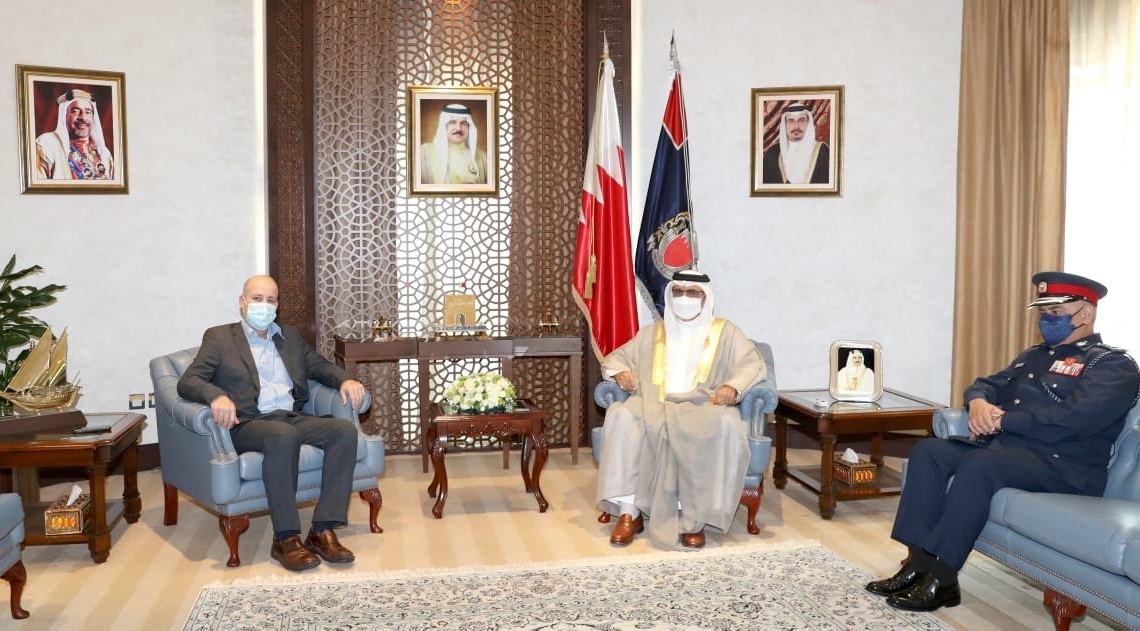وزير الداخليّة يبحث التعاون الأمنيّ مع السّفير الصهيونيّ بعد فضيحة بيغاسوس ومنح الكيان حق السّيادة على معلومات المواطنين البحرينيين