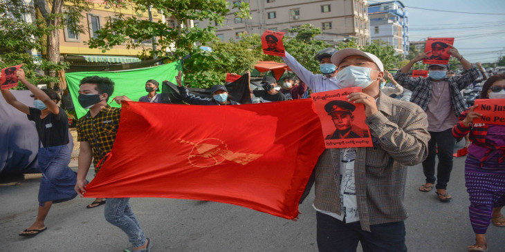  မႏၲေလးအေျခစိုက္ တကသမ်ားသပိတ္စစ္ေၾကာင္း စစ္အာဏာရွင္ဆန႔္က်င္ဆႏၵျပ ။ ။ photos