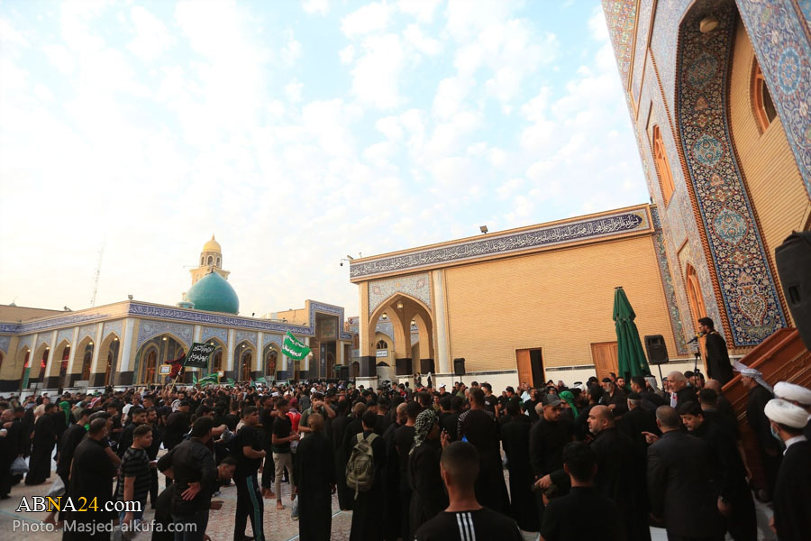 تقرير مصور/ مواكب عزاء في صحن مسجد الكوفة بذكرى وفاة الرسول الأكرم (ص)