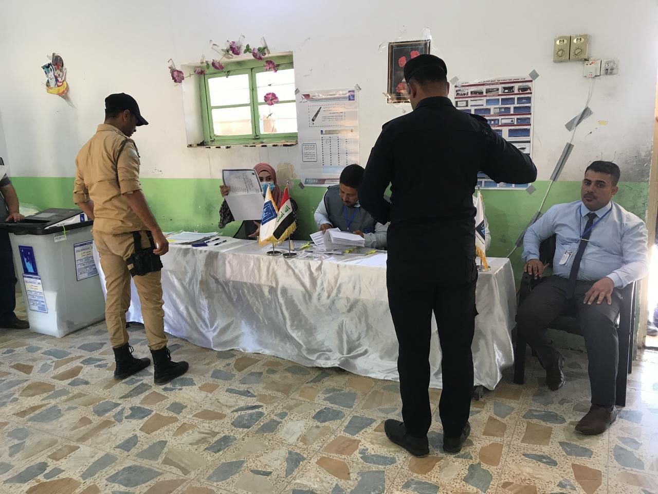 انطلاق الاقتراع الخاص من الانتخابات النيابية العراقية..تعرف على اعداد مَن يصوت مِن الجيش والشرطة والسجناء