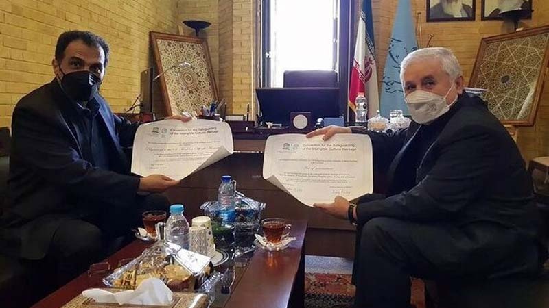4 әсәрин бејнәлхалг гејдијјат сәнәди Ирана тәһвил верилиб