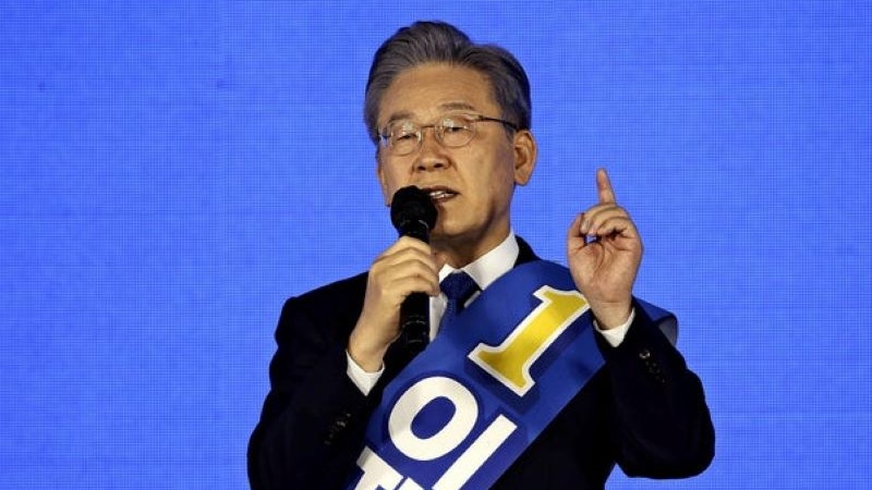 韓国与党が、大統領選候補にイ・ジェミョン氏を選出