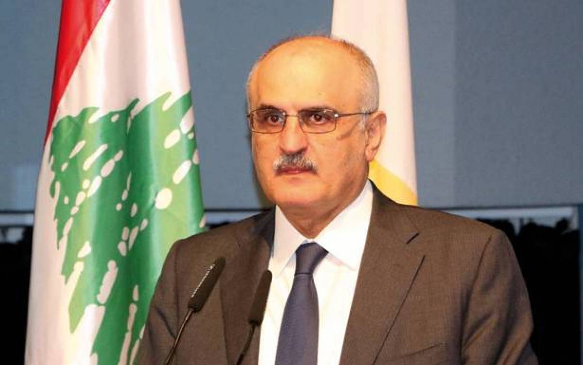 المحقق العدلي بانفجار مرفأ بيروت يصدر مذكرة توقيف بحق وزير المالية السابق
